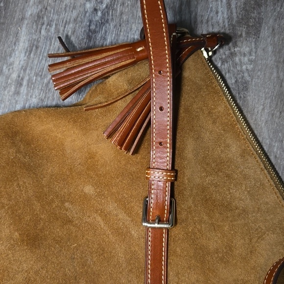 Dooney & Bourke honey color 100% leather suede large Sloan purse - Picture 9 of 12